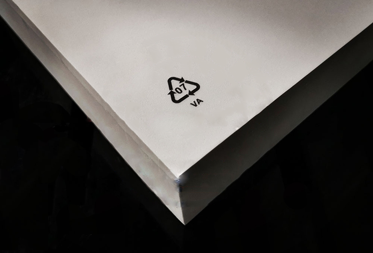 pp电子游戏SP-8872宽幅喷码机在EVA上的应用